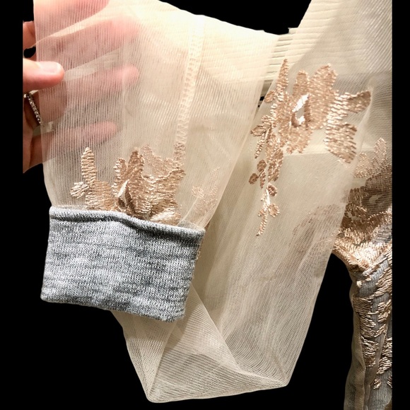 H&M Sweater - Picture 2 of 3